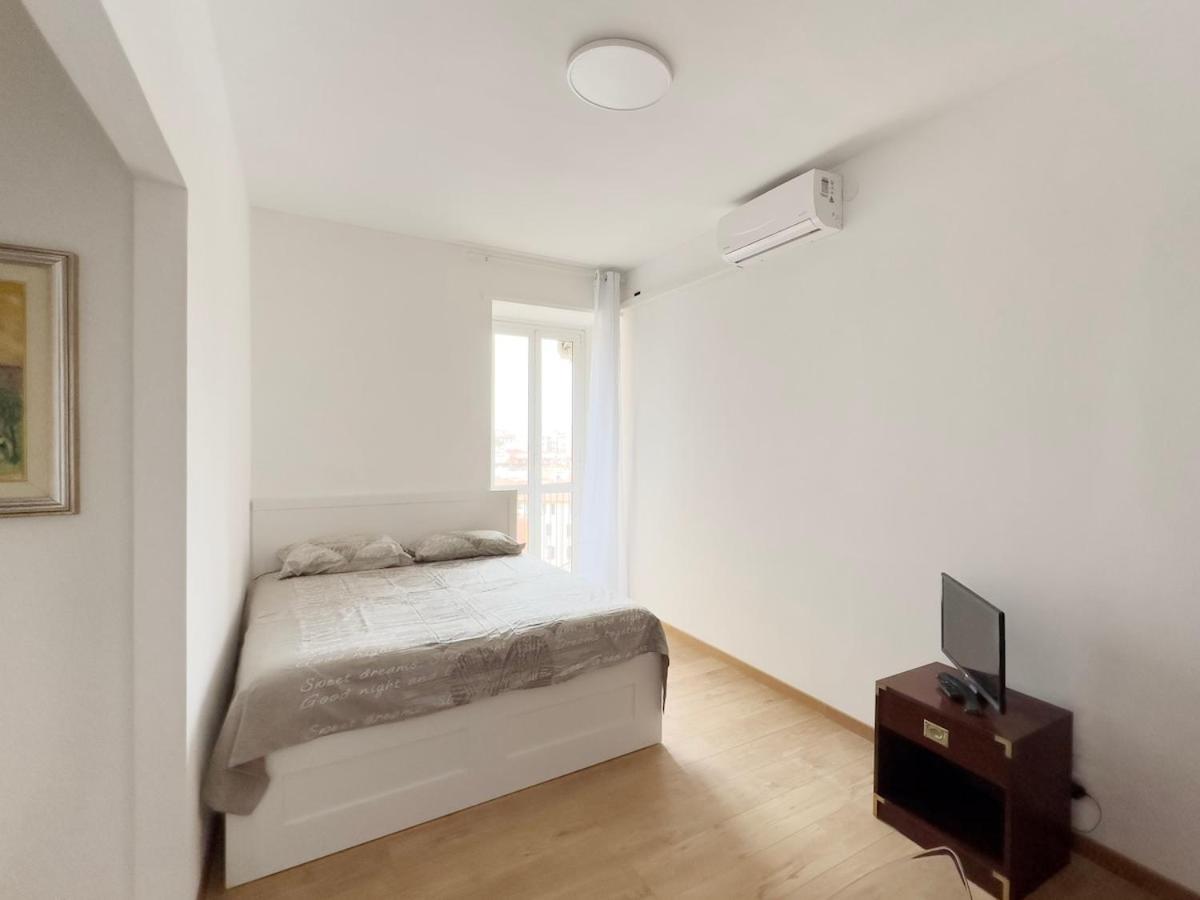 Apartment A Chic 2-rooms Milan